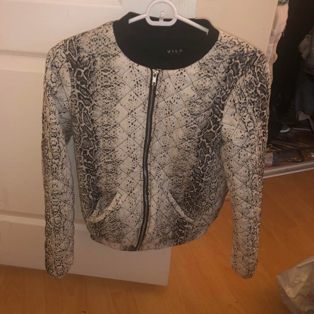 VILA SNAKE PRINT JACKET
